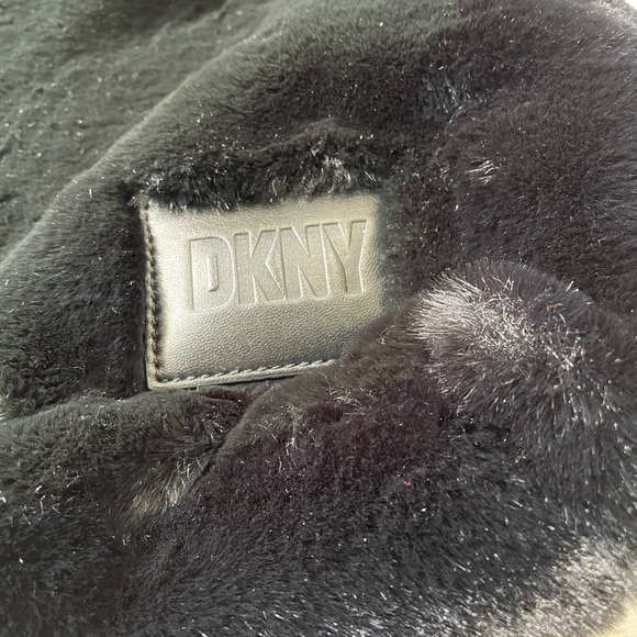 DKNY Hadlee Md Tote, Black/Gold - Picture 7 of 7